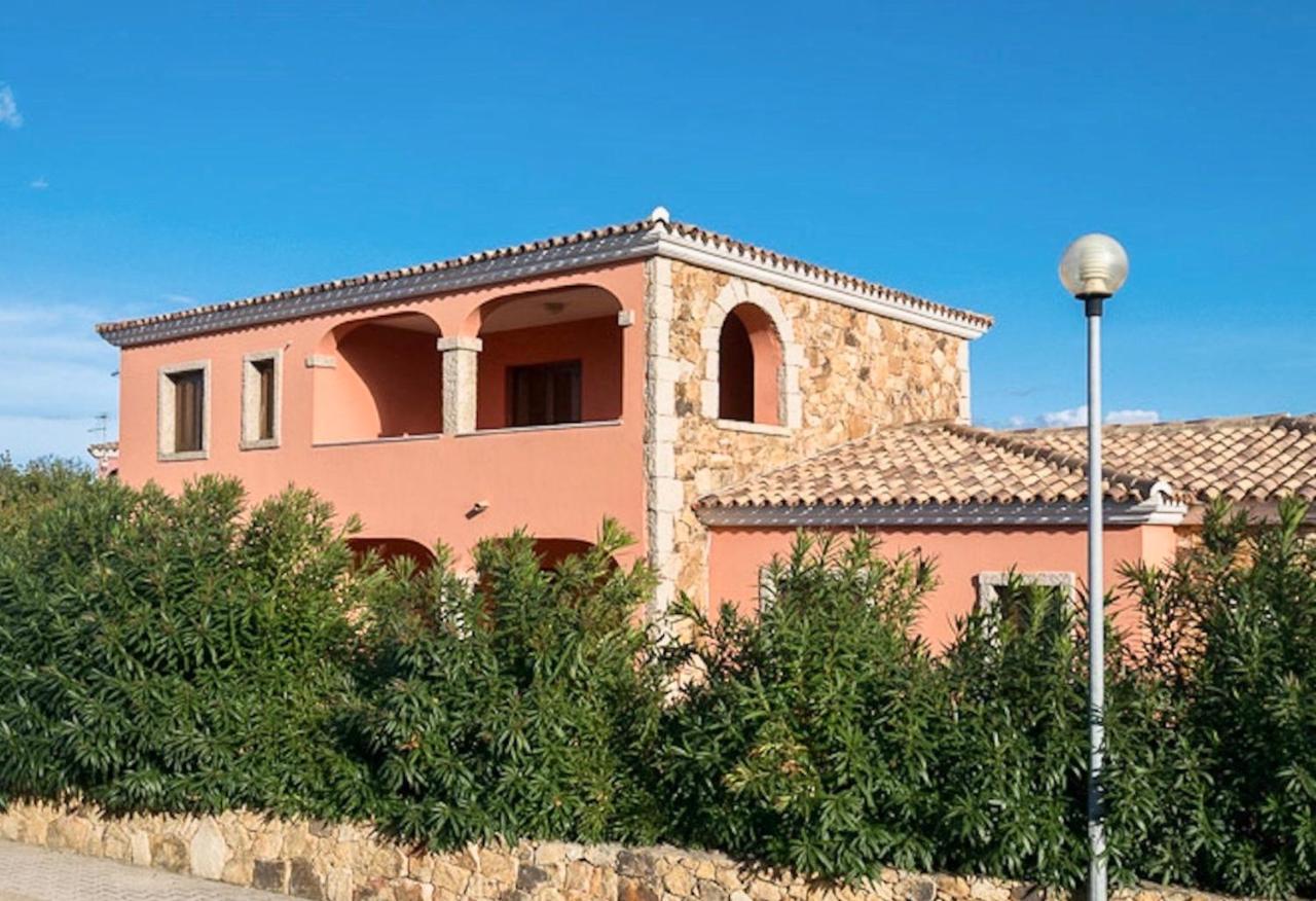 Iss Travel, La Ginestra - 2-Bedroom Apartment With Terrace And View Over Tavolara Island San Teodoro  Bagian luar foto